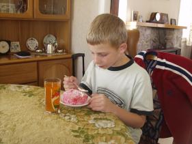 Bij tante Betty - taart eten