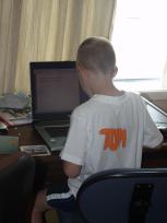 Tom werkt voor zijn web site