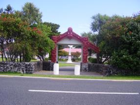 poort voor de Maori-nederzetting (de Pa)